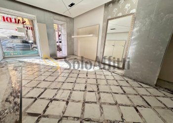 IMG-20250125-WA0004.jpg - Locale Commerciale Corso Trieste 189, Caserta - foto 5