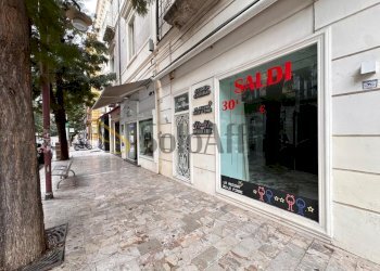 IMG-20250125-WA0025.jpg - Locale Commerciale Corso Trieste 189, Caserta - foto 23