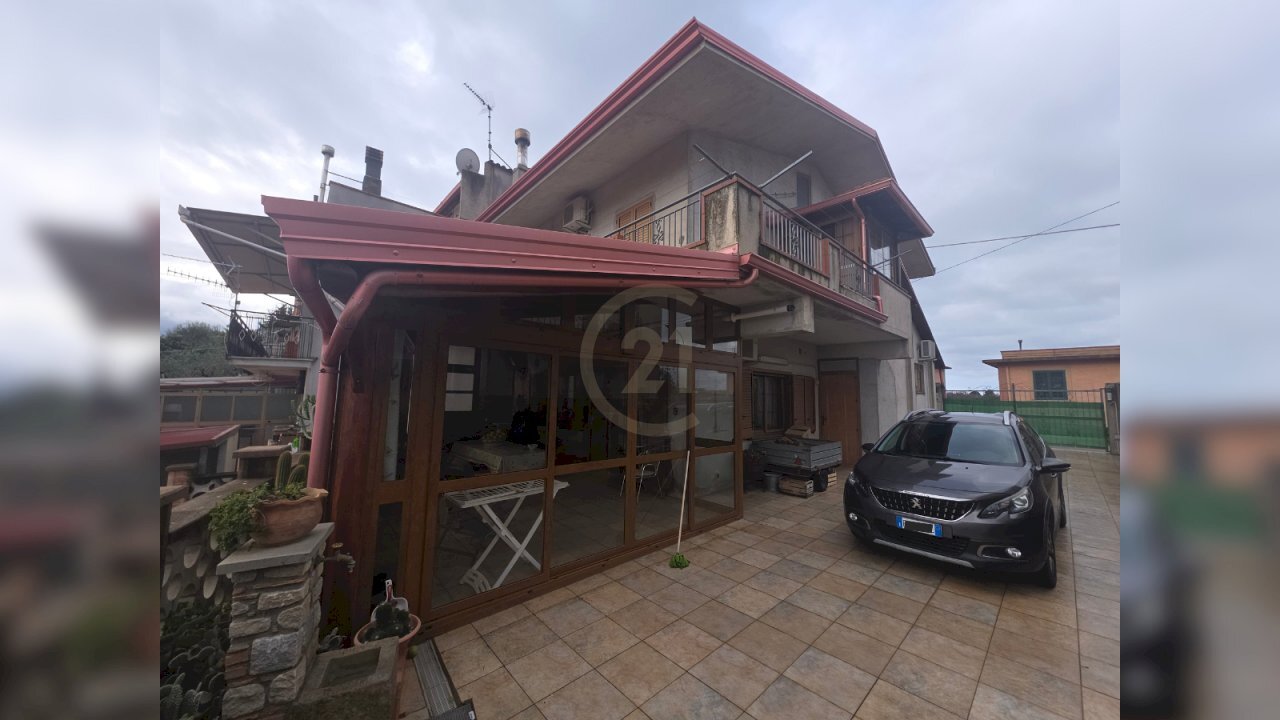 Cortile interno.png - Villa Via Risorgimento snc, Naso - photo 1