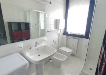 WhatsApp Image 2025-02-27 at 09.32.45 (2).jpeg - Three-room apartment Via Alcide de Gasperi, Parma (neighborhood Cittadella) - photo 30