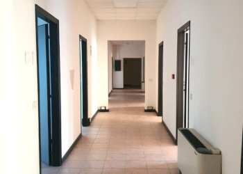 WhatsApp Image 2025-02-06 at 15.50.01 (1).jpeg - Ufficio Via Emilia Est 210, Parma (zona San Lazzaro) - foto 1