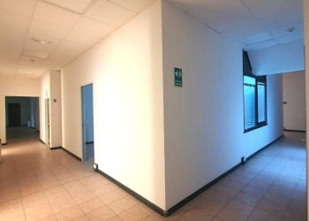 WhatsApp Image 2025-02-06 at 15.51.09.jpeg - Ufficio Via Emilia Est 210, Parma (zona San Lazzaro) - foto 4