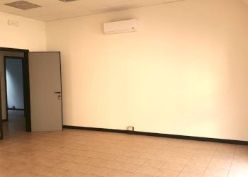 WhatsApp Image 2025-02-06 at 15.50.13.jpeg - Ufficio Via Emilia Est 210, Parma (zona San Lazzaro) - foto 11