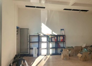 WhatsApp Image 2025-02-06 at 16.02.18.jpeg - Locale Commerciale Via Emilia Est 210, Parma (zona San Lazzaro) - foto 9