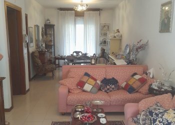 20230621_171326.jpg - Villa a Schiera Via T. Rogate 6, Salsomaggiore Terme - foto 6