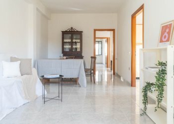 DSC09799.jpg - Casa indipendente Uta - foto 1