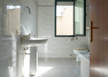 DSC09818.jpg - Casa indipendente Uta - foto 11