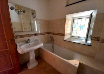 18.jpg - Porzione di casa Avegno - foto 16