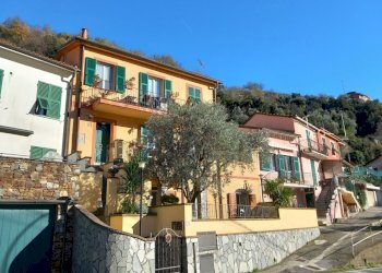 24.jpg - Porzione di casa Avegno - foto 18