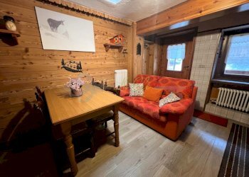 AFFITTO COURMAYEUR - SOGGIORNO/ZONA PRANZO - Trilocale Courmayeur - foto 2