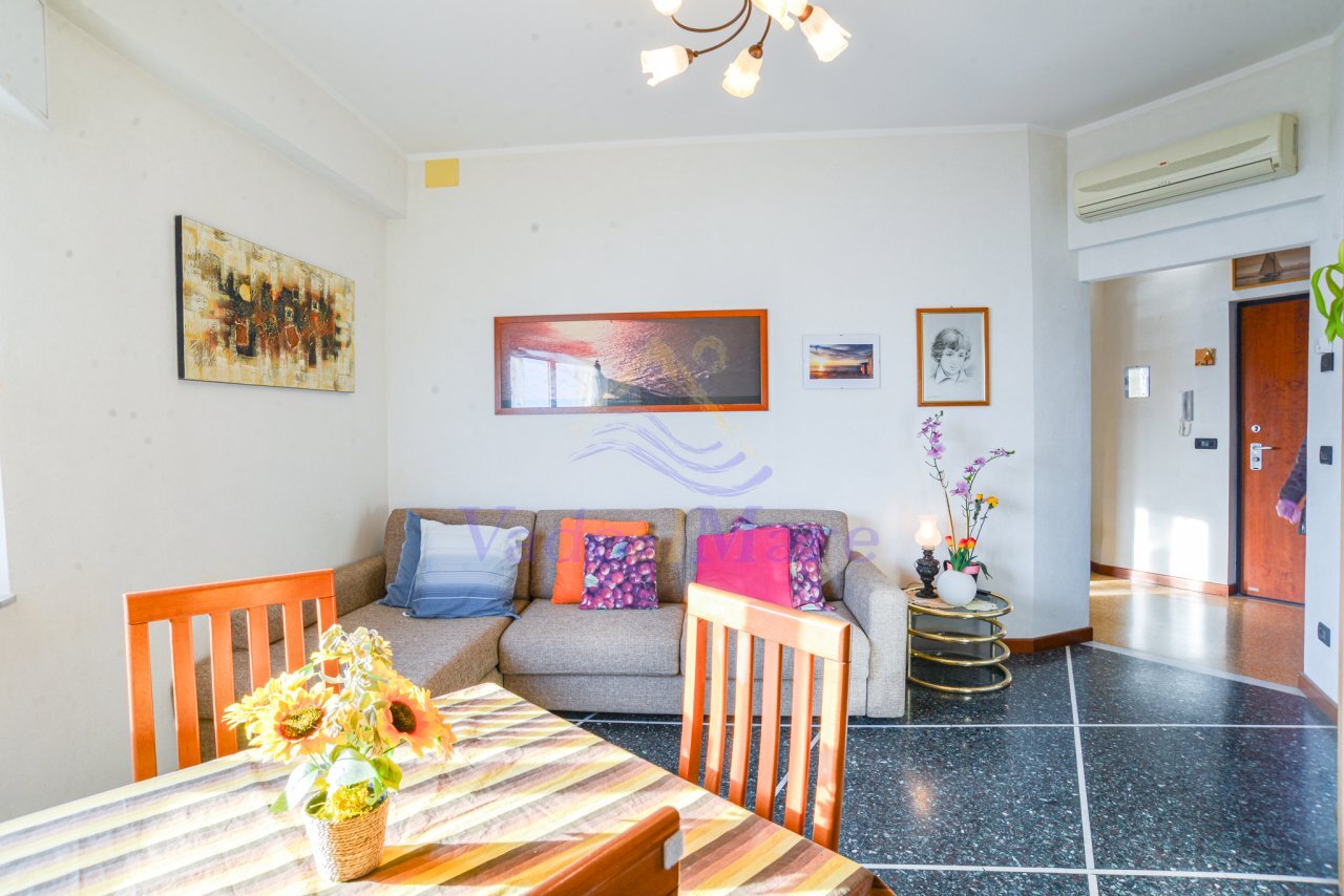 Corso V. Veneto-14.jpg - Four-room apartment Savona - photo 2