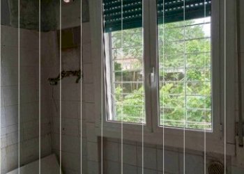 3.jpg - Quadrilocale Via Monfenera 9B, Genova (zona Bolzaneto) - foto 2