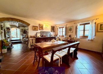 WhatsApp Image 2026-02-20 at 15.07.39 (4).jpeg - Townhouse Via di Carcheri, Lastra a Signa - photo 1