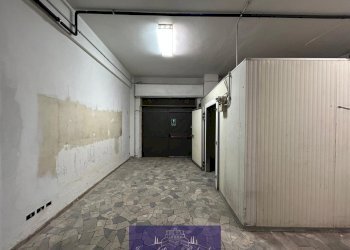 WhatsApp Image 2026-02-18 at 11.51.40 (1).jpeg - Locale Commerciale Via Valdegola, Firenze (zona Santa Maria Novella) - foto 4