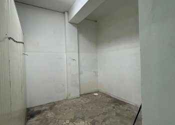 WhatsApp Image 2026-02-18 at 11.51.40 (7).jpeg - Locale Commerciale Via Valdegola, Firenze (zona Santa Maria Novella) - foto 9