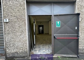 WhatsApp Image 2026-02-18 at 11.51.40 (8).jpeg - Locale Commerciale Via Valdegola, Firenze (zona Santa Maria Novella) - foto 10