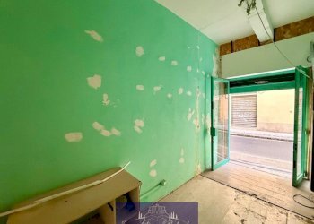 WhatsApp Image 2026-02-19 at 17.35.53 (1).jpeg - Locale Commerciale Via Mino, Firenze (zona Santa Croce) - foto 1