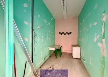 WhatsApp Image 2026-02-19 at 17.35.53 (4).jpeg - Locale Commerciale Via Mino, Firenze (zona Santa Croce) - foto 4