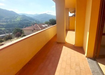 terrazza - Quadrilocale Via Padre Pio da Pietrelcina, Vernio - foto 1