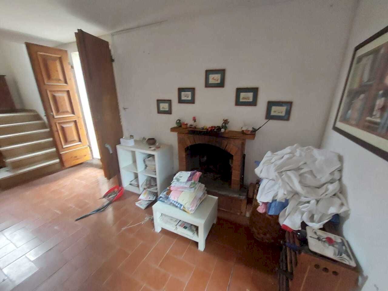 sala - Villa Località Castagneta, Vernio - foto 1