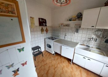 cucina - Villa Località Castagneta, Vernio - foto 8