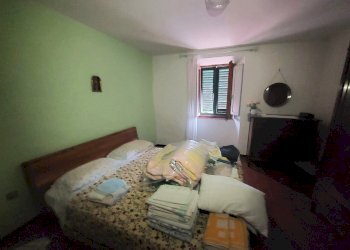 camera da letto - Villa Località Castagneta, Vernio - foto 14