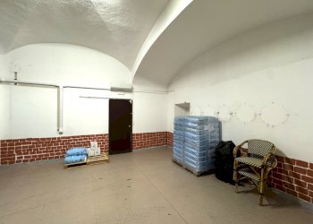 interni - Locale Commerciale Piazza del Duomo, Prato - foto 10