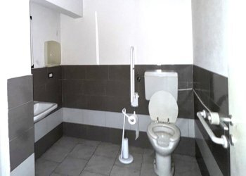 bagno - Locale Commerciale Piazza del Duomo, Prato - foto 13