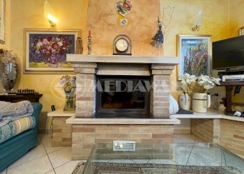 10BR-380-RV_36.JPG - Casa indipendente Aviano - foto 9