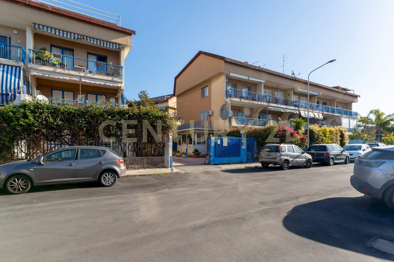 Via Giacomo Leopardi 1 (1).jpg - Casa semi indipendente Via G. Leopardi 1, Sant'Agata Li Battiati - foto 1