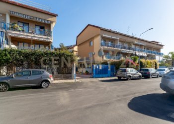 Via Giacomo Leopardi 1 (1).jpg - Casa semi indipendente Via G. Leopardi 1, Sant'Agata Li Battiati - foto 1