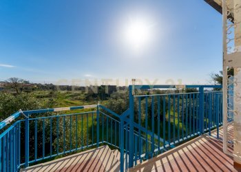 Via Giacomo Leopardi 1 (8).jpg - Casa semi indipendente Via G. Leopardi 1, Sant'Agata Li Battiati - foto 8