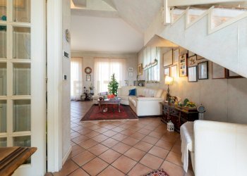 Via Giacomo Leopardi 1 (11).jpg - Casa semi indipendente Via G. Leopardi 1, Sant'Agata Li Battiati - foto 11