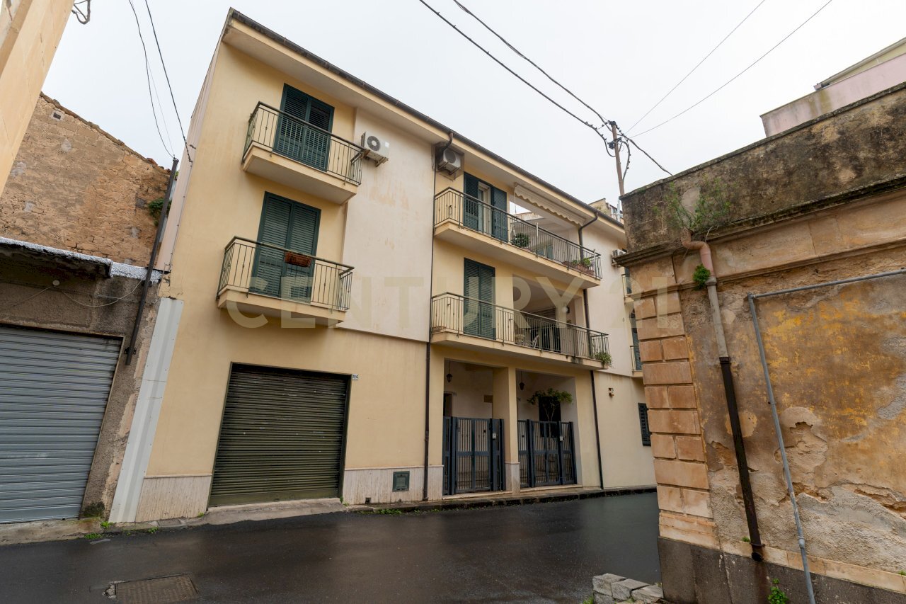 Via Archimede 100 (1).jpg - Trilocale Via Archimede SN, Carlentini - foto 2