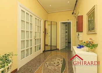 1.1 INGRESSO.jpg - Appartamento Viale Carlo Canepa 17, Genova (zona Sestri Ponente) - foto 2