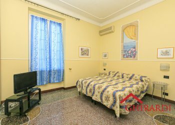 4.2 CAMERA 1.jpg - Appartamento Viale Carlo Canepa 17, Genova (zona Sestri Ponente) - foto 19