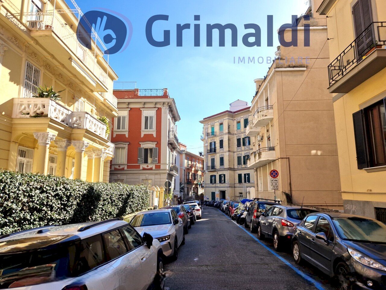 100.jpg - Trilocale Via Antonio Mancini 22, Napoli (zona Vomero) - foto 1