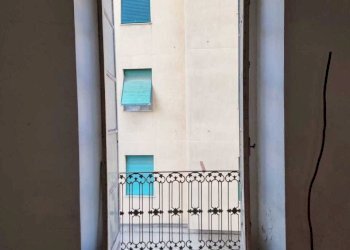 affaccio sala - Quadrilocale Via Val D'Astico 1, Genova (zona Pontedecimo) - foto 9