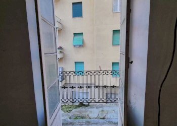 affaccio sala - Quadrilocale Via Val D'Astico 1, Genova (zona Pontedecimo) - foto 10