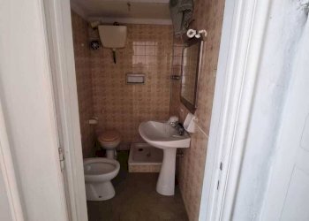 bagno - Quadrilocale Via Val D'Astico 1, Genova (zona Pontedecimo) - foto 24