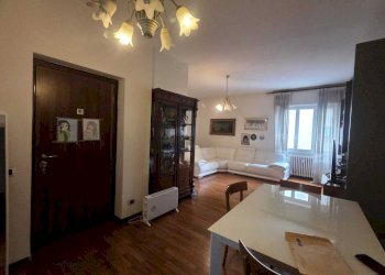 dbc4821d-a574-436e-af9e-c4a954beab59.jpg - Four-room apartment Viale Toscana 6, Cinisello Balsamo - photo 2