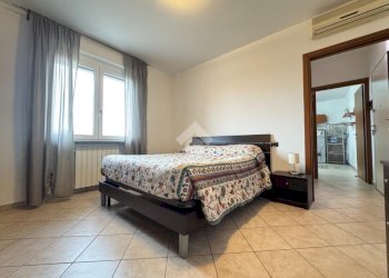 Bilocale Str. Privata Papa Giovanni Paolo II, Cameri - foto 3