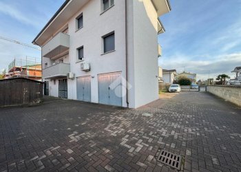 Bilocale Str. Privata Papa Giovanni Paolo II, Cameri - foto 9