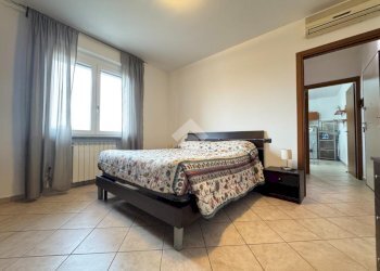 Bilocale Str. Privata Papa Giovanni Paolo II, Cameri - foto 12