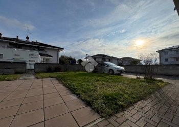 Bilocale Str. Privata Papa Giovanni Paolo II, Cameri - foto 30