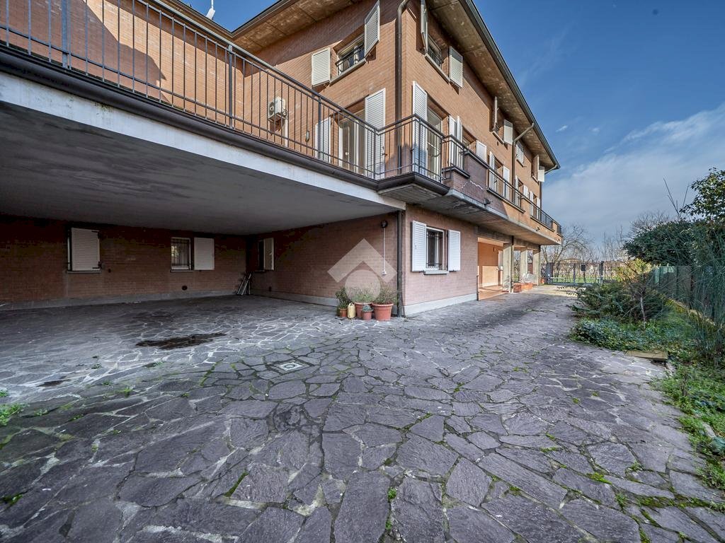 Casa indipendente Villa abbinata Via Fratelli Gastinelli, Reggio nell'Emilia - foto 2