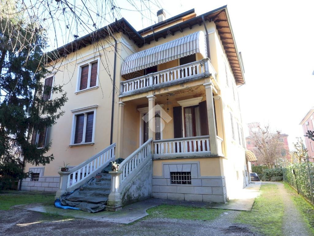 Porzione di casa Via Guido Riccio Fogliani, Reggio nell'Emilia - foto 1