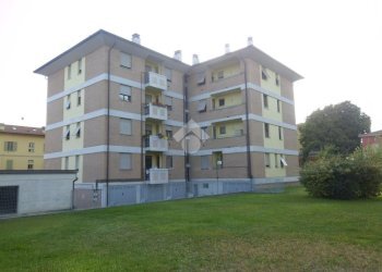 Box Strada Alessandria, Parma (zona San Leonardo) - foto 2