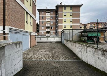 Box Strada Alessandria, Parma (zona San Leonardo) - foto 5