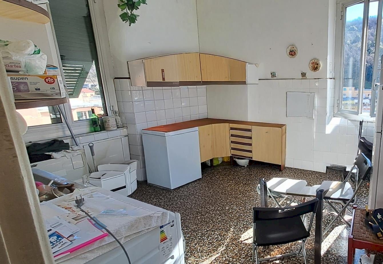 Trilocale via Vezzani, Genova (zona Rivarolo) - foto 2